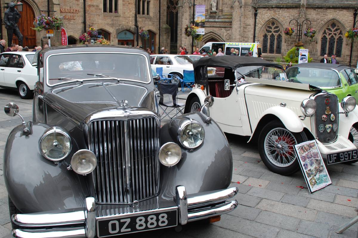 Durham classic car show heads to city centre on Bank Holiday Monday